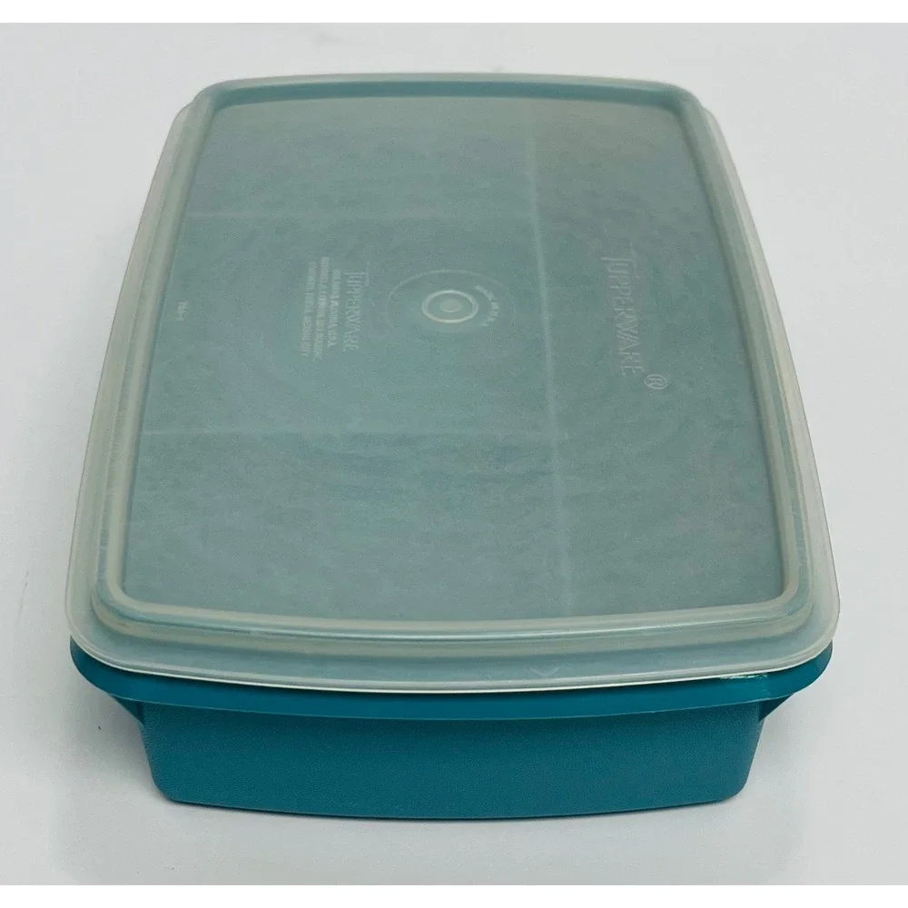 Vintage Tupperware TupperCraft Blue Stow & Go Snack Craft Container 767-2 w Lid